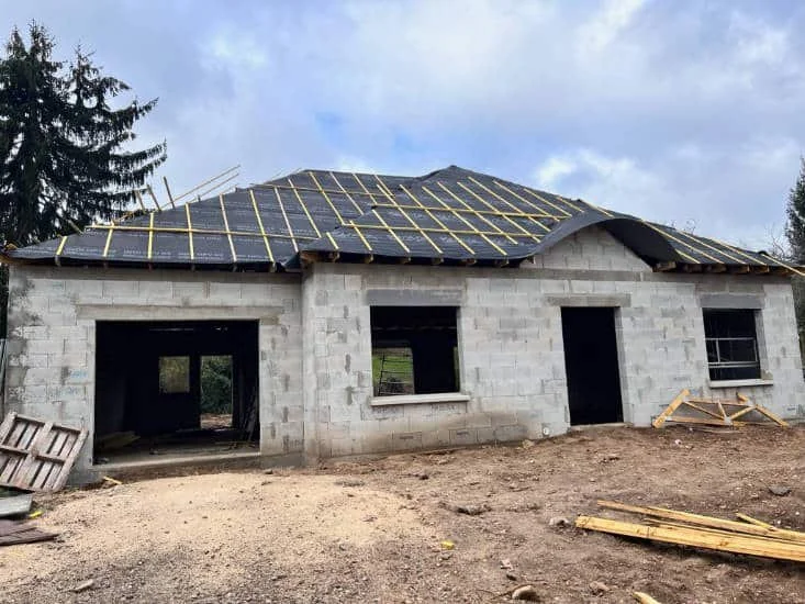 Écran sous-toiture sur construction neuve